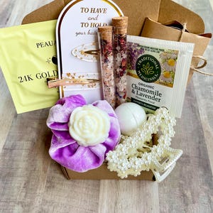 Self Care Gift Box for Mom, Spa Set, Pampering Relaxation Bath Treats 15 item spa box