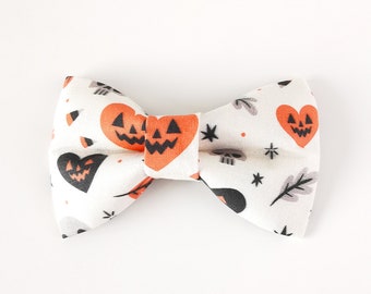 Halloween Dog Bow Tie – Spooky Pet Costume, Autumn Accessory