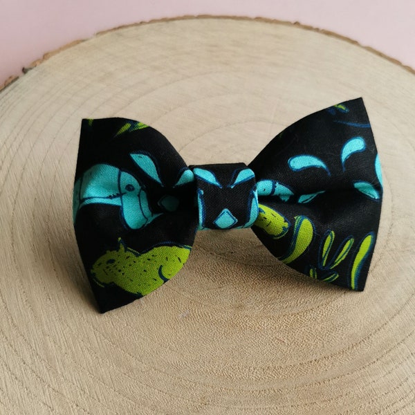 Jungle print dog bow tie - Animal print dog bow tie - Fun dog bow tie - Navy dog bow - Encanto