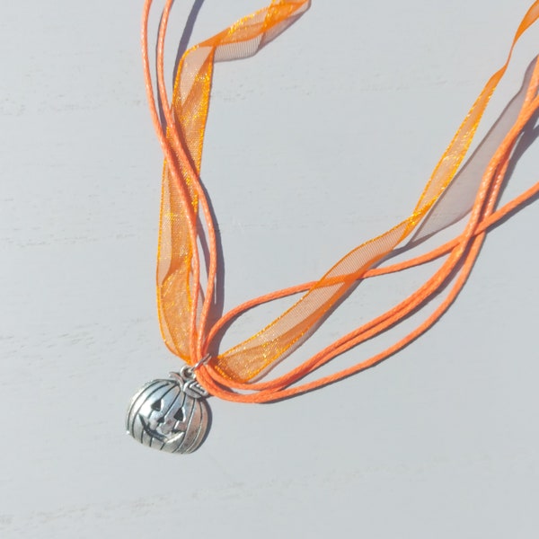 Collier en organza orange citrouille | Cadeaux faits main