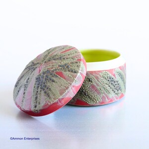 Ceramic Keepsake Collection – Handmade Pottery Memorial Urns | Textured Exterior with Glazed Interior