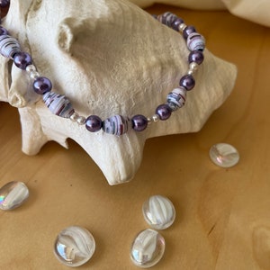Collana di perline di carta.