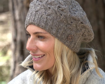 Boina de lana tejida a mano: diseño de volutas, forro polar, comercio justo