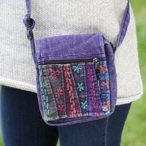 Sac à bandoulière brodé délavé - Sac à bandoulière en coton avec fermeture éclair et pli avec bandoulière réglable - Sac de voyage - Sac de festival