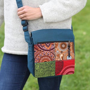Sac à bandoulière en patchwork équitable - Sac à bandoulière en coton avec fermeture éclair et pli avec bandoulière réglable - Sac de voyage - Sac de festival