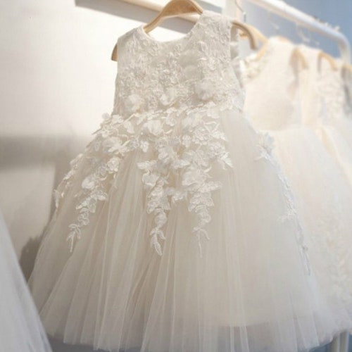 Ivory scoop tulle Girls Dresses,lace Applique girl dress,princess girls shops party dress, Country Baby Dress,tulle Toddler Girls Dress