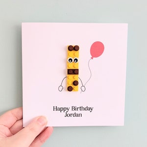 Biglietto personalizzato con giraffa di buon compleanno con mattoncini