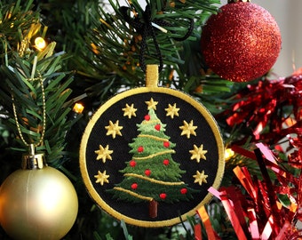 Bestickter Weihnachtsbaumschmuck