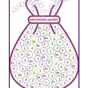 Può includere: Grafica viola e bianca con la scritta "HAPPY BUBBLE SAVINGS" in alto. La grafica ha la forma di un sacco pieno di cerchi colorati, ognuno contenente un numero e un moltiplicatore. L'angolo in basso a destra dice "x= times amount rolled".