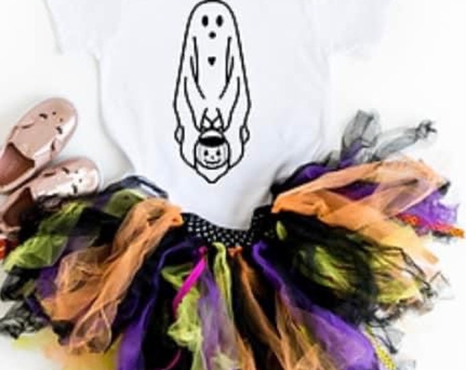 Ghost Holding Pumpkin Shirt - Kids Halloween Tee
