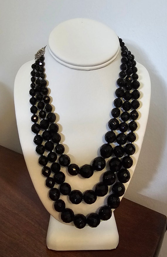 3 string faceted glass bead necklace