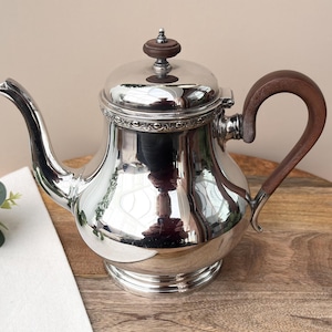 Elkington und Co Silberplatten-Teekanne, 1920er Jahre, Fassungsvermögen von 1,75 Pint