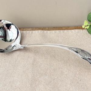 Vintage silverpläterad sopp- eller punschslev med kungligt mönster, EPNS A1, 28 cm