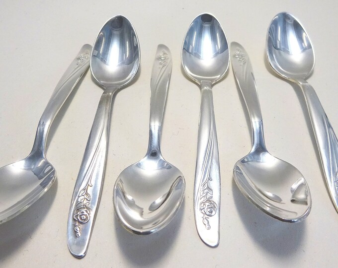 Oneida Heirloom Michelangelo Stainless Spoon Set of 6 Spoons 3 Soup Spoons 2 Teaspoons 1 Pierced