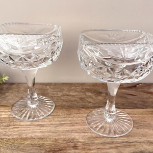 Platos de bombones de cristal tallado vintage, par de contenedores de dulces con pedestal rectangular