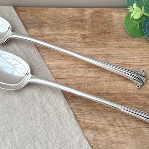 Antika Walker Hall silverpläterade salladsbestick, Onslow-mönster, 1920-talet