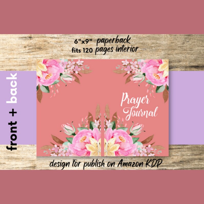Puede incluir: Un diario de oraci&oacute;n rosa con un dise&ntilde;o floral en la portada. El diario mide 15,24 cm por 22,86 cm y tiene capacidad para 120 p&aacute;ginas. El texto "Prayer Journal" est&aacute; escrito en cursiva en la portada.