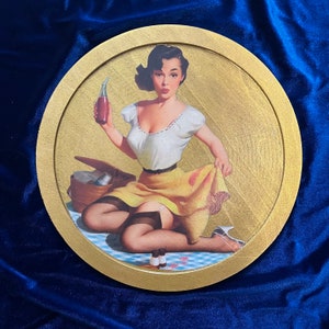 Retro pin up girl, rockabilly, vintage, ring/trinket dish/tray/decorative plate
