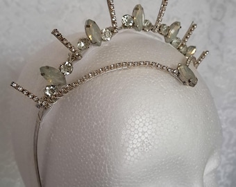 Kosem Sultan's crown inspired by turkish TV Show Kosem, Magnificent Century. Silver color and white combination makes this crown beautiful