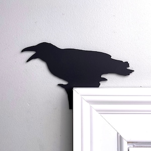 Black Crow Cawing Door Topper, Halloween Decor, Raven Crow Decor, Black Crow Door Corner Decor, Spooky Halloween Decoration