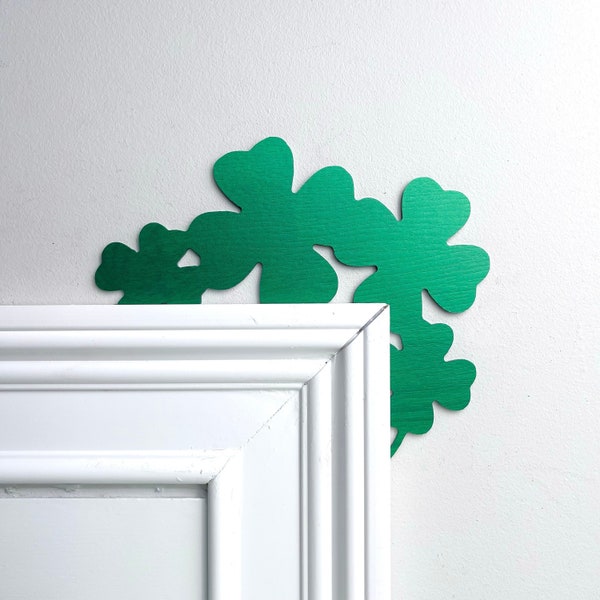 St Patricks Day 4 Leaf Clover Door Corner, Four Leaf Clover Door Topper Decor, Irish Good Luck Charm Door Sitter, Shamrock St Patricks Decor