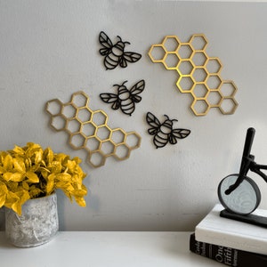 Bees & Honey Combs Signs Set Wall Decor, Farmhouse Honey Bee Honey Comb Decor, Bumble Bee Decor Decoration