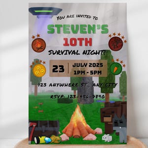 Puede incluir: Una colorida invitación para el décimo cumpleaños de Steven, con el tema "Survival Night". El diseño presenta una fogata, árboles y una nave espacial. La invitación incluye la fecha, la hora y la información de RSVP. El texto dice "You are invited to Steven's 10th Survival Night!"