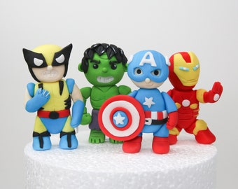 Adornos comestibles de fondant para tartas con temática de superhéroes, inspirados en personajes de cómics, para celebraciones de cumpleaños de niños y niñas.