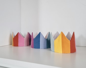 Colorful birthday crown made of muslin, fabric crown for birthday children and for playing dress-up