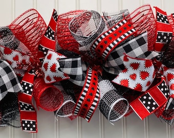 Valentine's Day Garland, Mantel Decor, Black and Red Ribbon