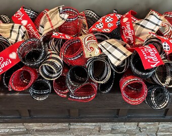 Valentine's Day Mantel Garland: Staircase Winter Decoration