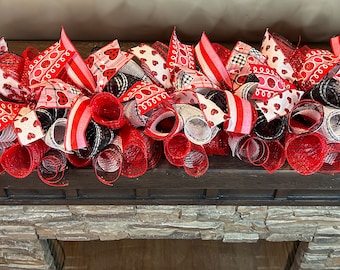 Valentine garland, Valentine's day decor, Valentines garland, Valentine's decorations, table centerpiece, garland for mantle, valentine