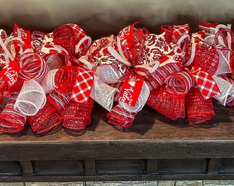 Valentine's Day Garland: Red & White Mantel Decoration