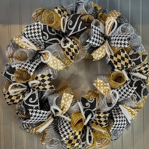 Happy New Year Deco Mesh Wreath/Gold and Black Wreath/celebration wreath/new years Eve Party Wreath for front door/ new years decorations
