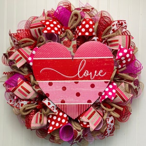 Valentine wreath, valentine wreaths, Valentine’s Day wreath, wreath for Valentine’s Day, Valentine’s Day wreath for front door, heart wreath