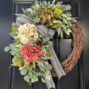Hydrangea Grapevine Wreath: Personalized Monogram Door Decor