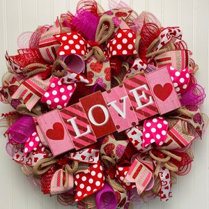 Valentines day wreath, Valentine’s Day burlap wreath, heart wreath, valentine wreath, love wreath for Valentine’s Day, valentines decor