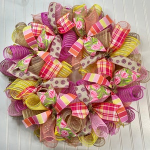 Everyday spring wreath for front door, Tulip spring wreath, spring wreaths for front door, spring decor, summer door hanger, mesh spring