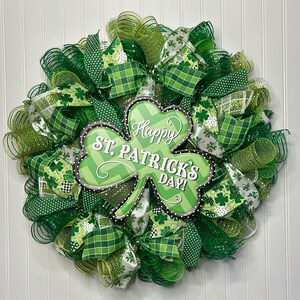 St. Patrick’s Day wreath / shamrock wreath / mesh wreath/ Buffalo plaid st Patrick’s day wreath / wreaths/ Buffalo check front door wreath
