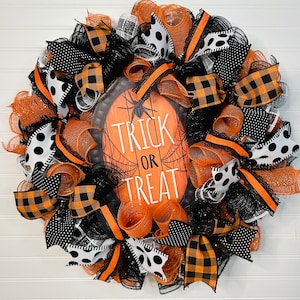 Halloween mesh front door wreath - orange and black wreath for Halloween - halloween wreaths - wreath for Halloween - Halloween decorations