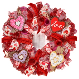 Valentine’s Day wreath, valentine wreath, wreath for Valentine’s Day, heart wreath, Valentine’s Day wreath for front door, Valentine’s decor