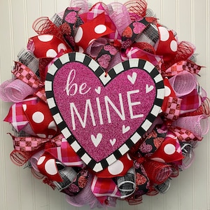 Valentine wreath, valentine wreaths, Valentine’s Day wreath, valentine wreaths, Valentine’s Day wreath for front door, heart wreath, door