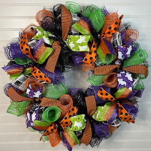 Halloween Wreath-Halloween door wreath-Halloween door decor-Halloween decor-Halloween wreath for front door-Halloween mesh wreath-Halloween