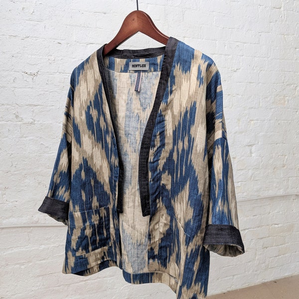 Boho Ikat Leinenjacke mit Denim-Mix und Match, mittelschweres 100% Leinen, Ikat-Vertuschung, Leinenblazer, Leinenjacke mit Taschen