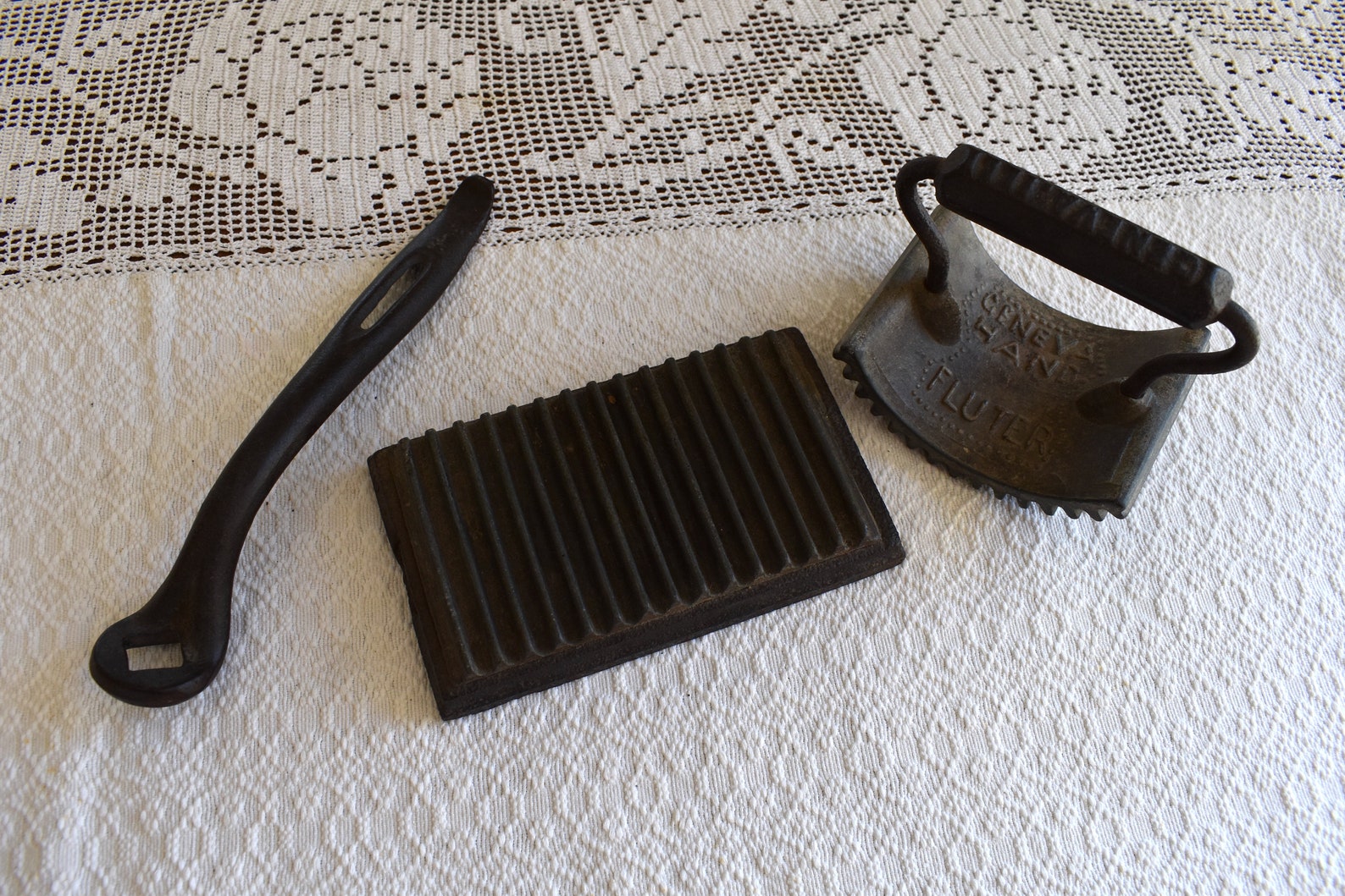 Antique Geneva Hand Fluter Iron With Pleated Base and Handle Etsy