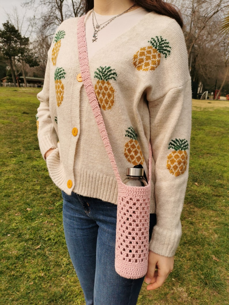 Crochet Water Bottle Holder, Cell Phone Holder, Water Bottle Carrier, Crossbody Bag, Water Bottle Bag, Gifts for Her, pink crochet bag, water bottle sling,