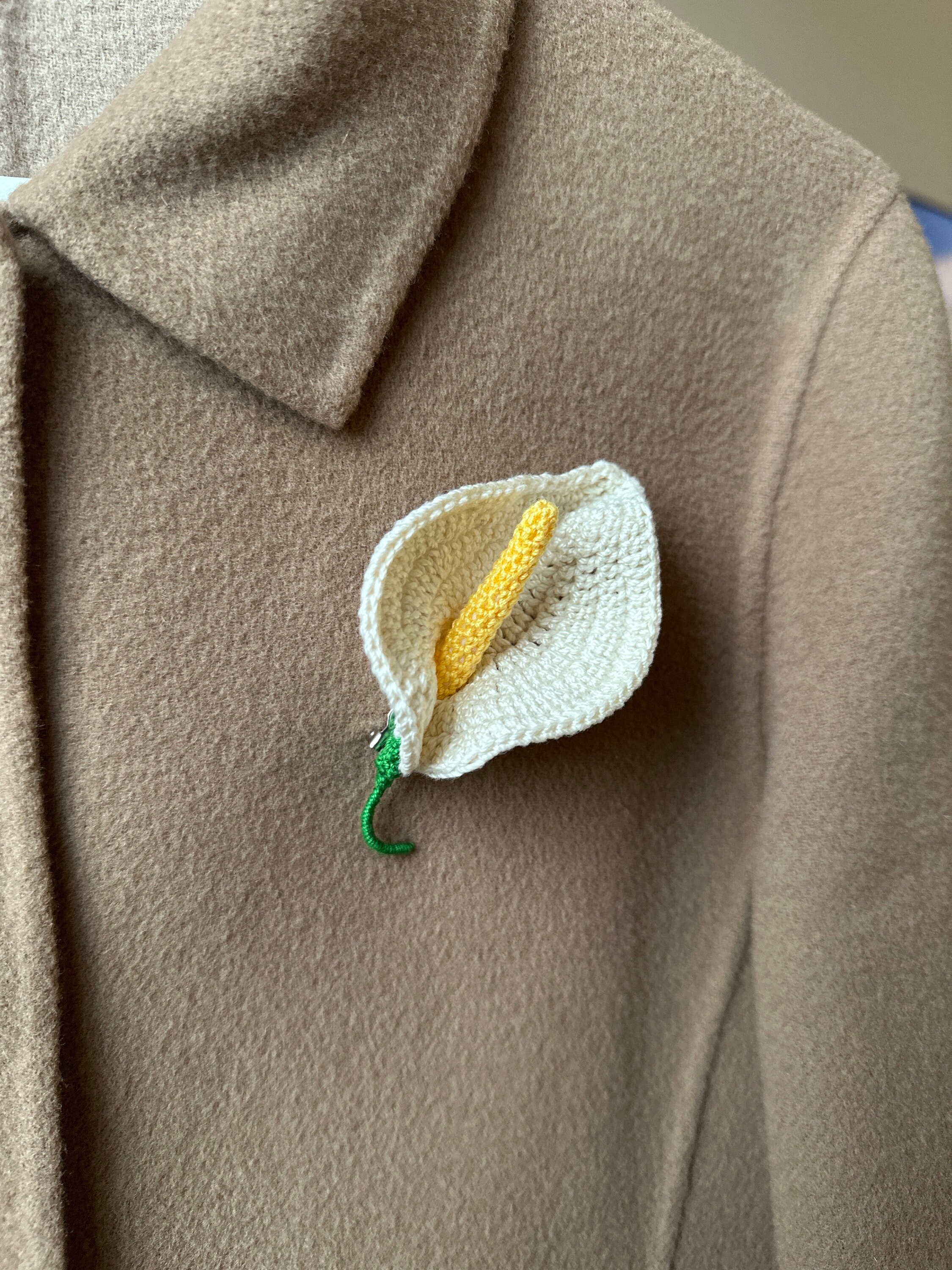 Calla Lily Brooch main image 1
