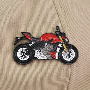 Przypinka emaliowana Ducati Streetfighter V4S: prezent dla motocyklisty