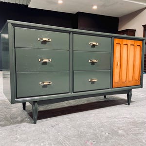 Available! Mid Century Modern Hooker Dresser Console Credenza MCM dresser 9 Drawer Dark Green solid wood color is customizable