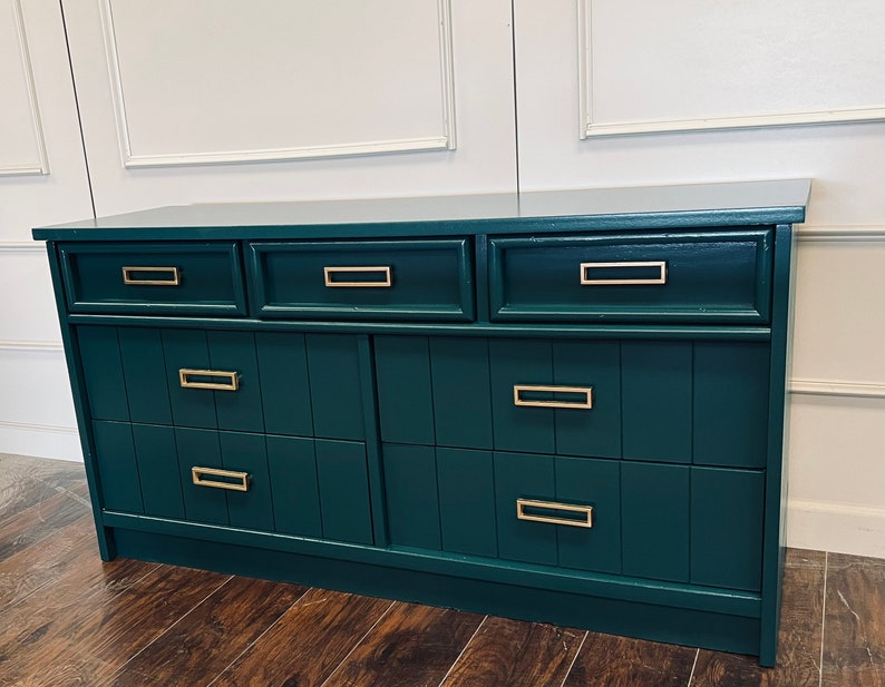 SOLD! Dresser| Emerald Green| Tv console| Credenza| entryway way| wood| customizable 